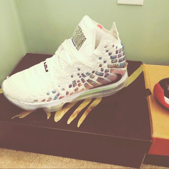 Lebron 17worn twice